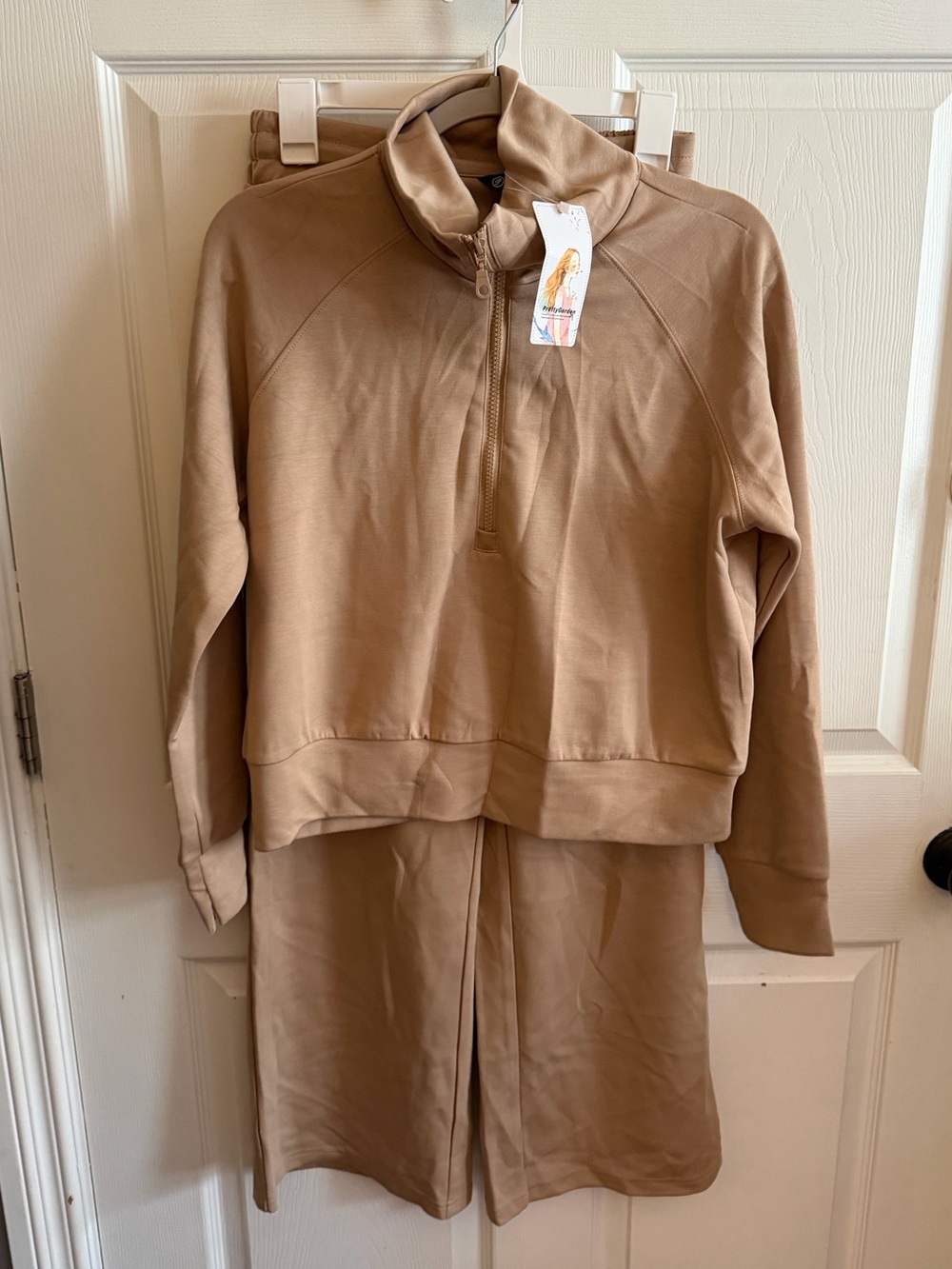Prettygarden Beige Women’s Small Track Suit Size Small NWT